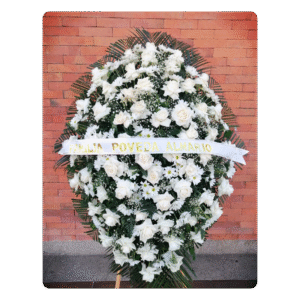 Pedestal Fúnebre de Rosas Blancas, Margaritas y Gipso