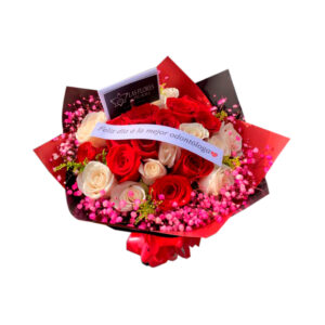 Buchon de 24 unidades intercaladas de rosa roja y blanca