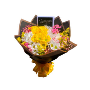 Bouquet de mano con Margaritas intercaladas